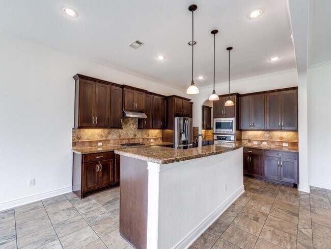 Building Photo - 18619 Duke Lake Dr