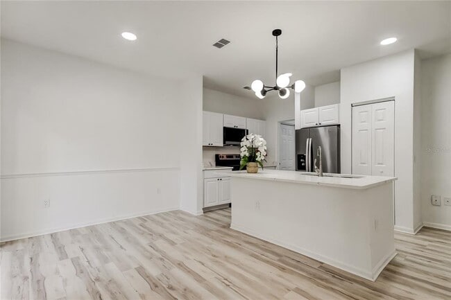 Building Photo - 2107 Portofino Pl