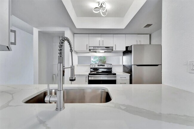 Building Photo - 9940 7th Way N