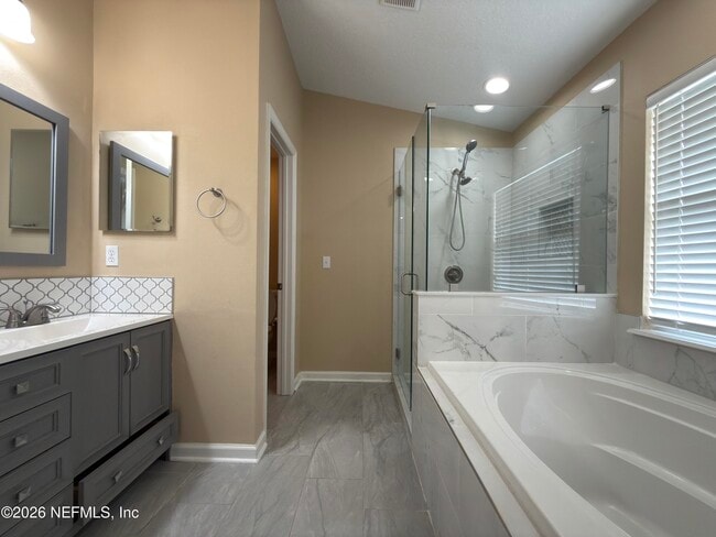 Building Photo - 2472 Willowbend Dr