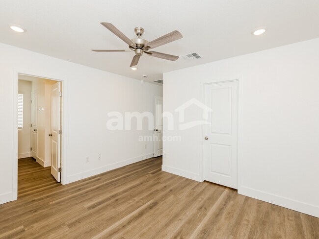 Building Photo - 9530 Aldersyde Dr