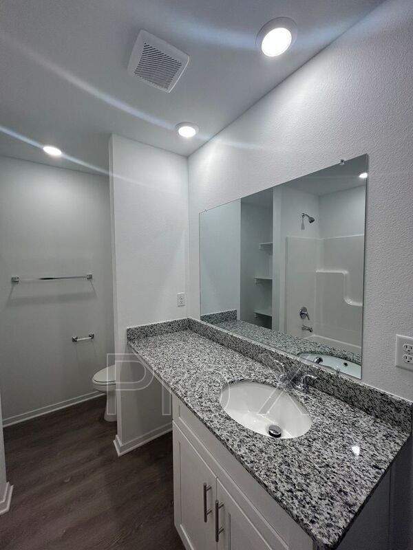 Building Photo - 112 NW 67th Ave