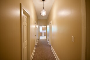 Building Photo - 918 Gratz St