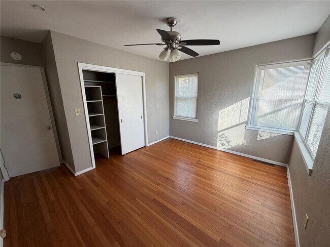 Building Photo - 321 Ribault Ave