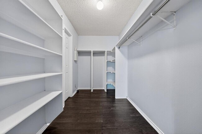 Building Photo - 8409 Nairn Dr