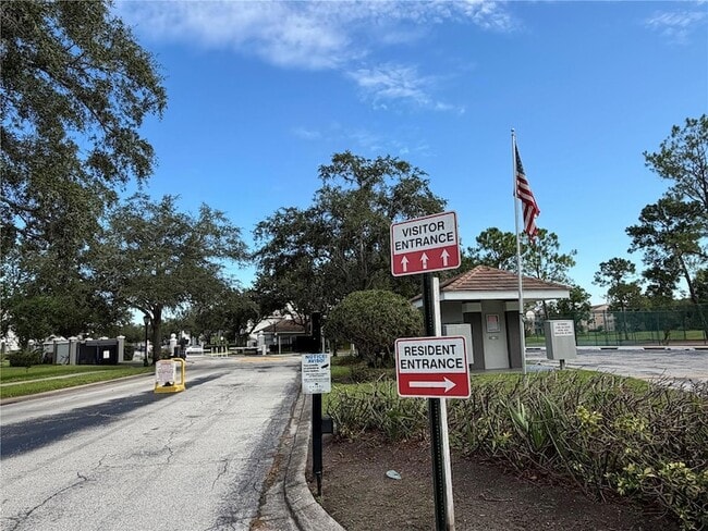 Building Photo - 14037 Fairway Island Dr