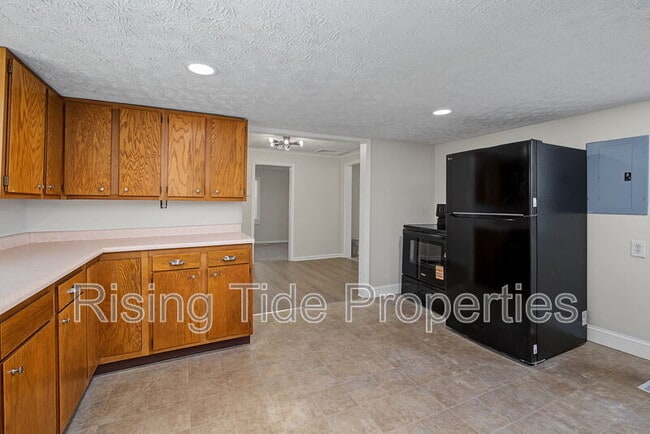 Building Photo - 1607 Montgomery Ave