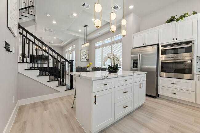 Building Photo - 8521 Brandon St