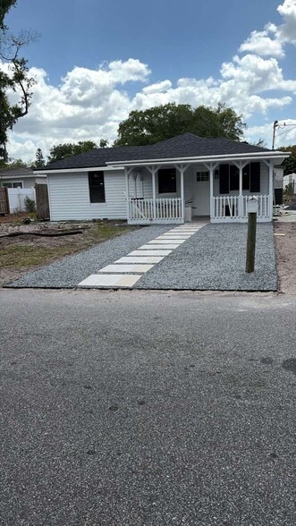 Building Photo - 2304 W Idlewild Ave