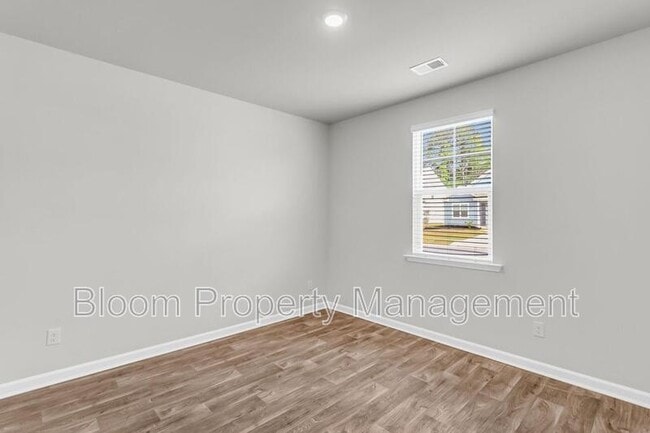 Building Photo - 151 Morning Vw Wy