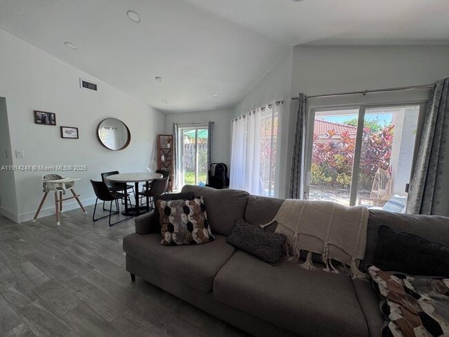 Building Photo - 5593 NW 102nd Pl