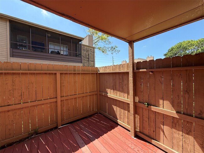Building Photo - 10555 Turtlewood Ct