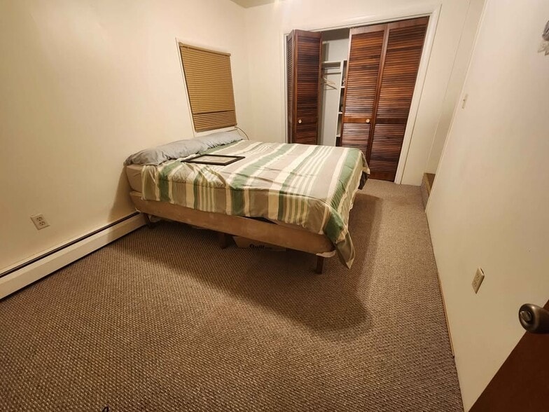 Building Photo - 430 Jordan Ave