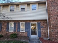 Building Photo - 514 Peele St