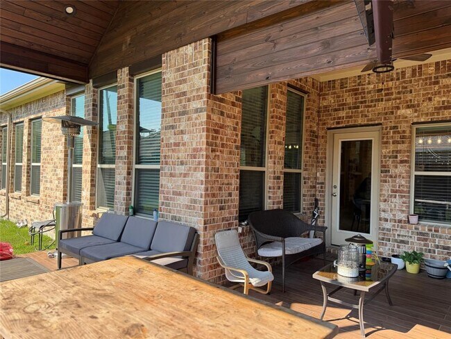 Building Photo - 16847 Hammon Woods Dr