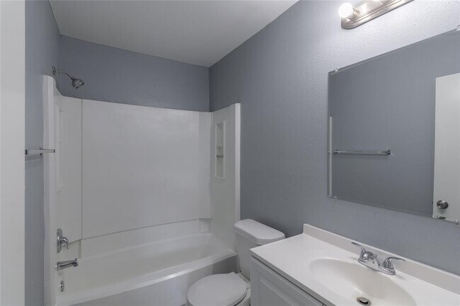 Building Photo - 3118 Lucida Ln