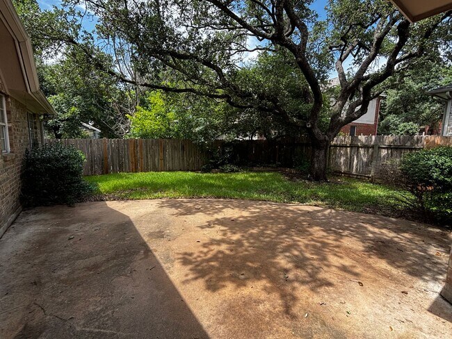 Building Photo - Beautiful 4 bed home in Round Rock