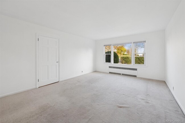 Building Photo - 138 Colonial Pl