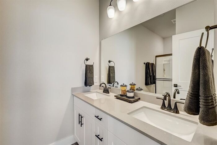 Building Photo - 3804 Florentine Dr