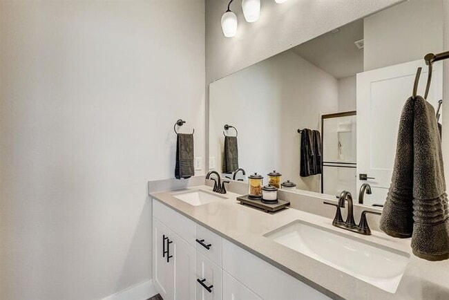 Building Photo - 4701 Pantheon Wy