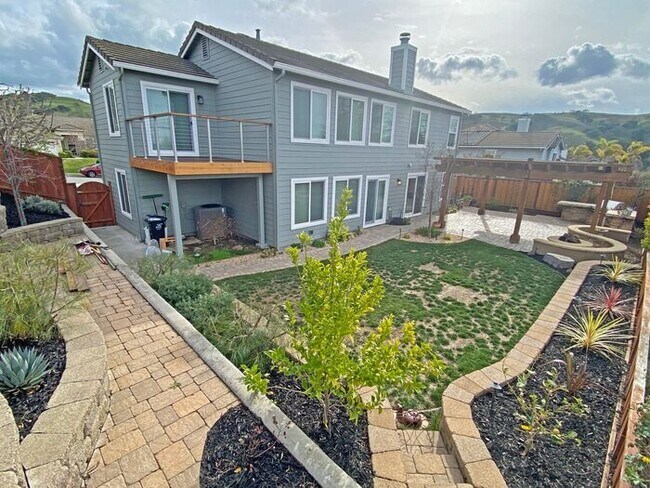Building Photo - 6279 Skywalker Dr