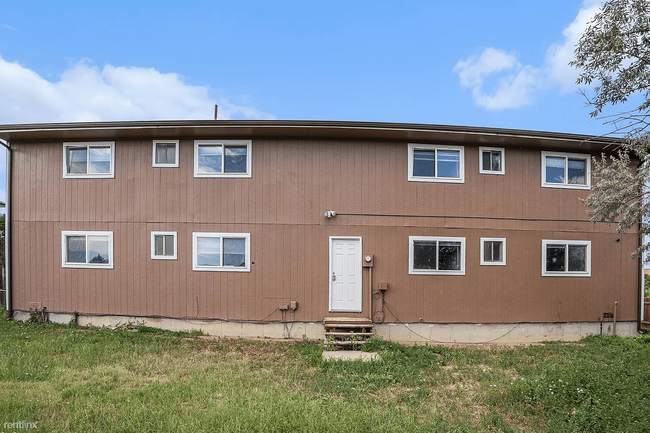 Building Photo - 2 br, 1 bath 4plex - 4215 Loomis Avenue C