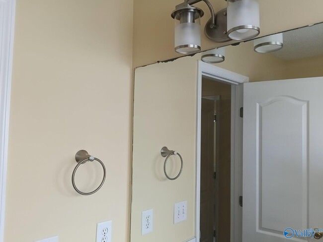 Building Photo - 217 Falcon Ridge Dr