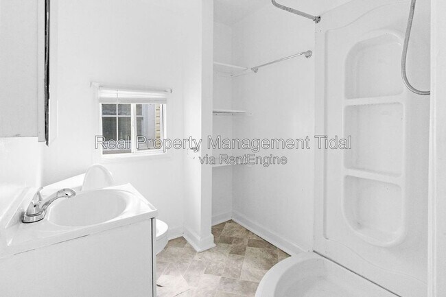 Building Photo - 1035 23rd St