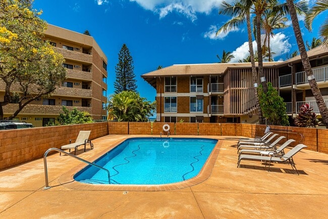 Building Photo - Oceanfront 1 Bed/1 Bath Fully Furnished Condo at Waipuilani!