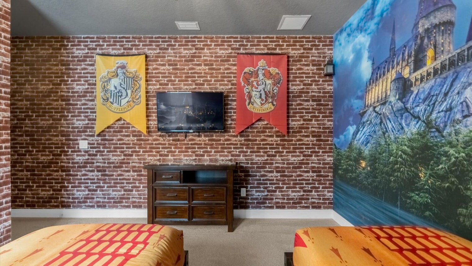 Building Photo - 7766 Westland Dr