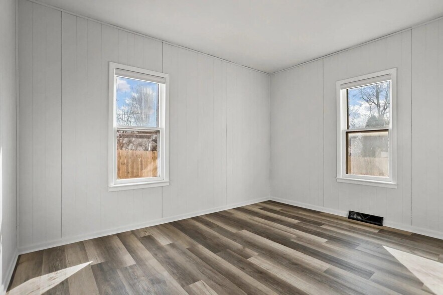 Building Photo - 426 College Ave