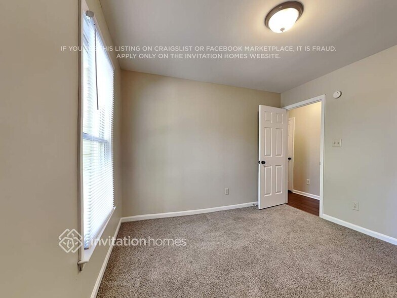 Building Photo - 2124 Colony Hill Dr