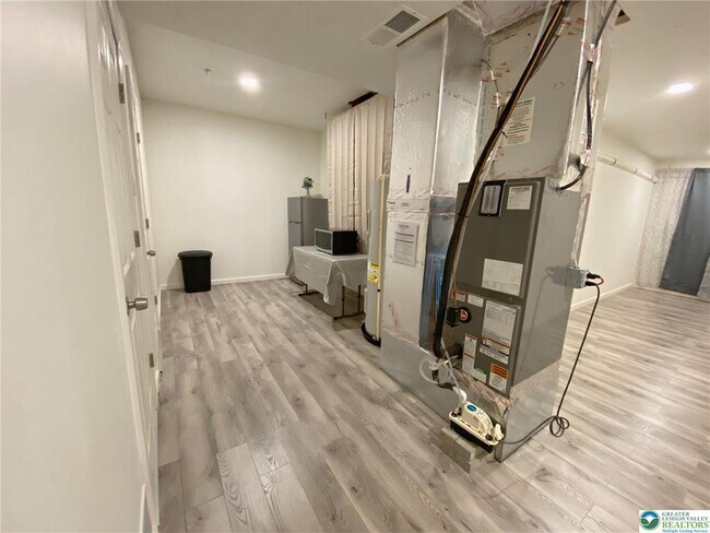 Building Photo - 17 Timber Trl