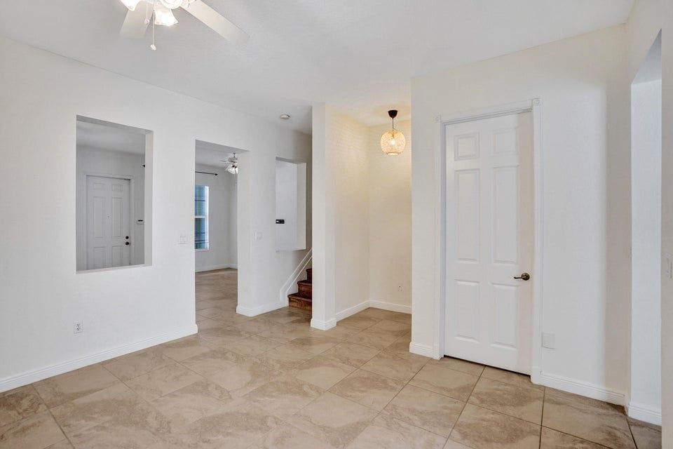 Building Photo - 8308 NW 9th Ave