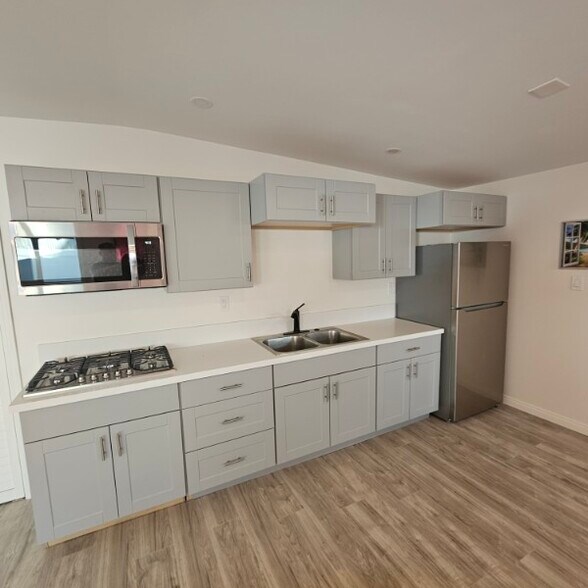 Building Photo - 4510 Willens Ave