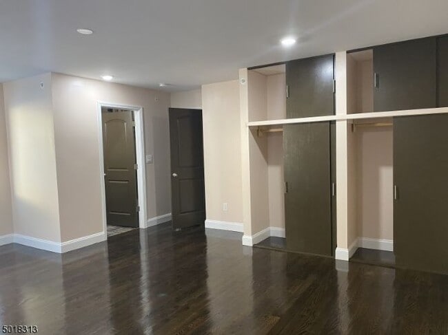 Building Photo - 38 Evergreen Ave