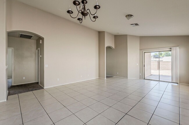 Building Photo - Home for rent