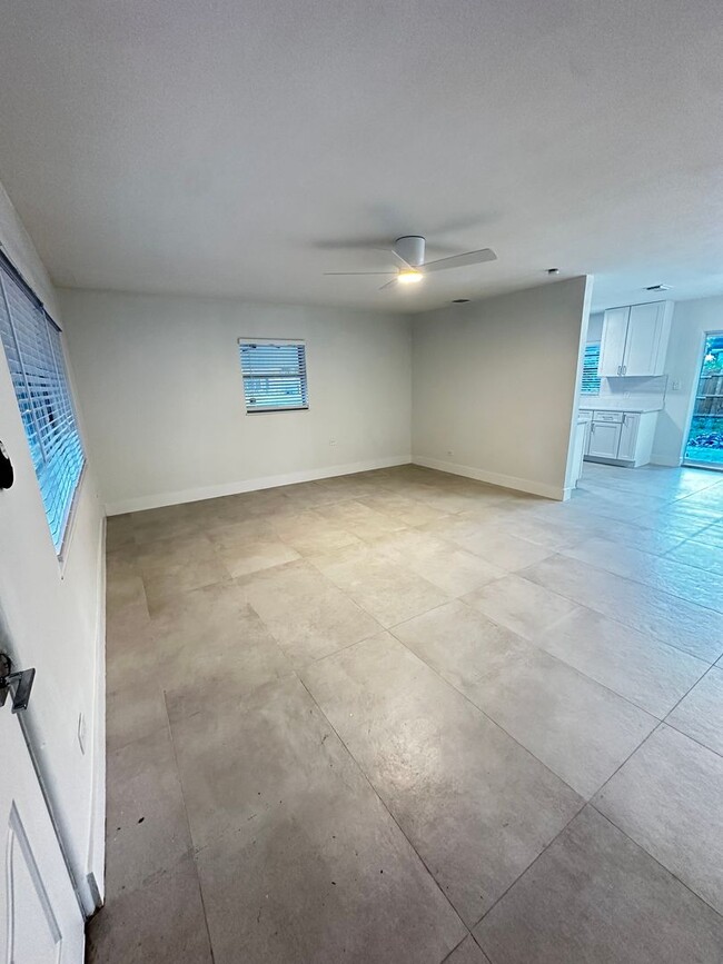Building Photo - 3 Bedroom , 2 Bath in Orlando!
