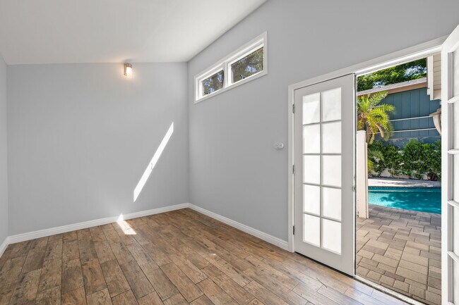 Building Photo - 15473 Lemay St