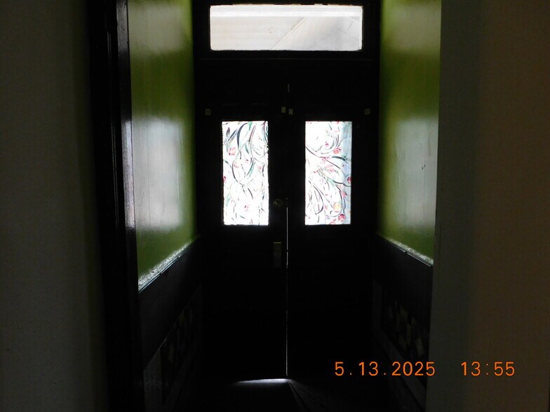 Building Photo - 445 N 53rd St