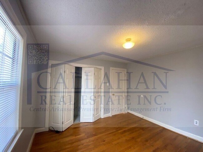 Building Photo - Park Hill Bungalow