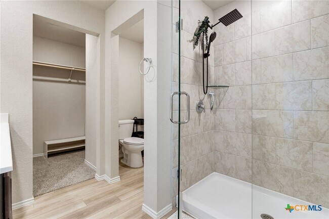 Building Photo - 137 Ellenora Dr