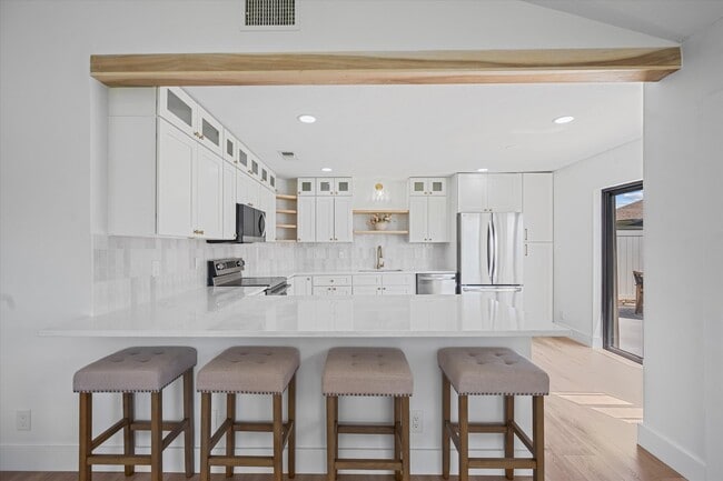 Building Photo - 4451 Willow Pond Rd