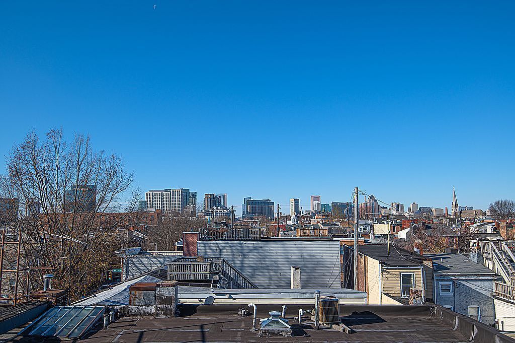 Building Photo - 2016 Fleet St