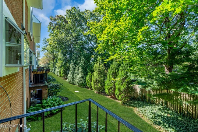 Building Photo - 65 E River Rd