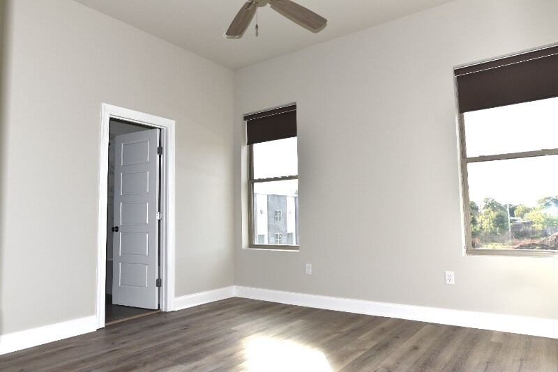 Building Photo - 208 Spoonbill Dr