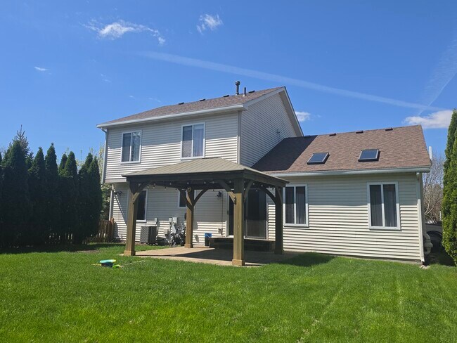 Building Photo - 579 Scott Ln