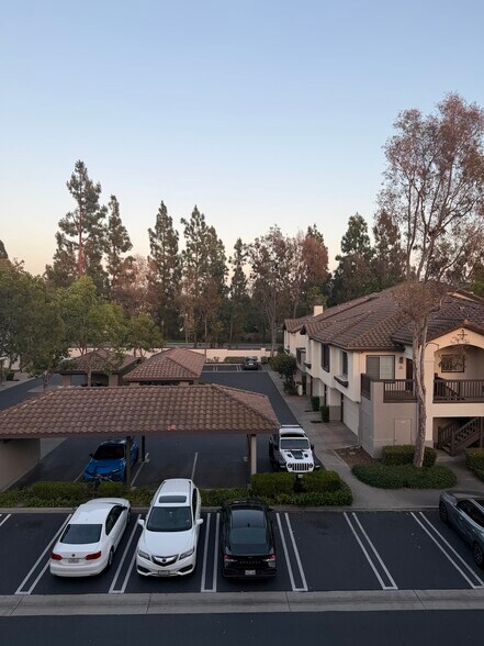 Building Photo - 2960 Champion Way