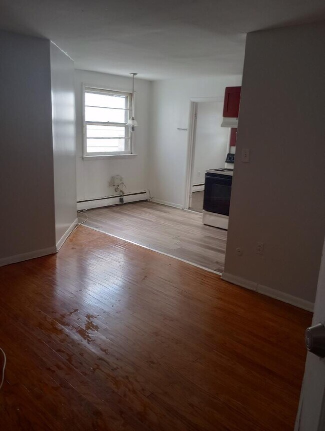 1101 Macdade Blvd 1101 Macdade Blvd Collingdale PA 19023 Apartment