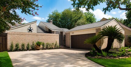 Building Photo - 2303 Silver Sage Dr